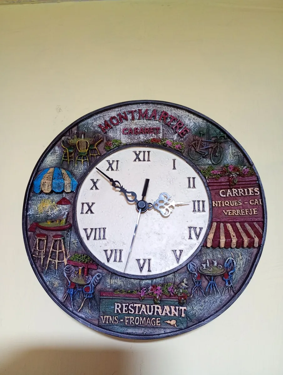 French themed quartz cafe clock - Image 4