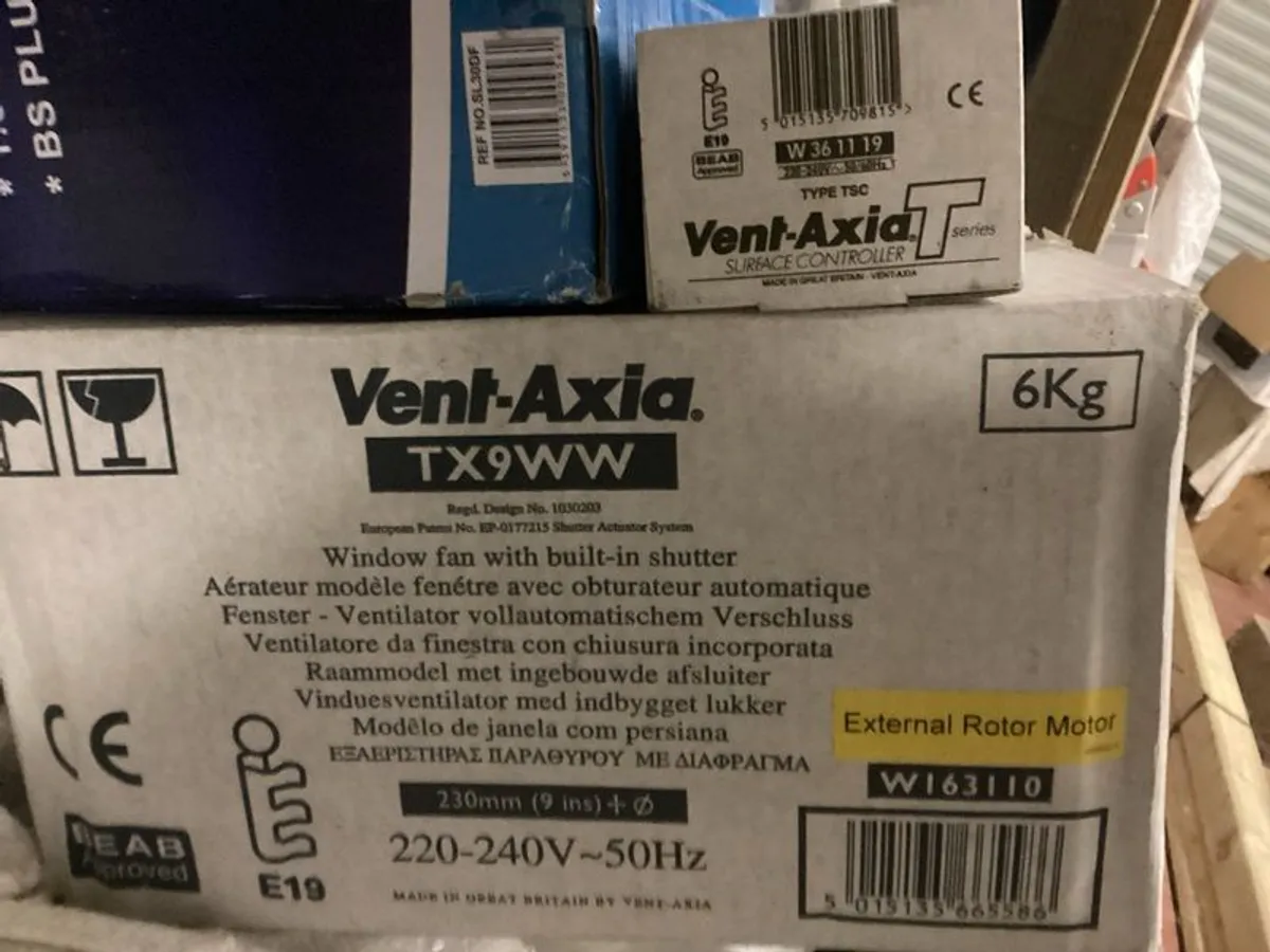 Vent-Axia T-Series Extractor Fan and Controller - Image 2