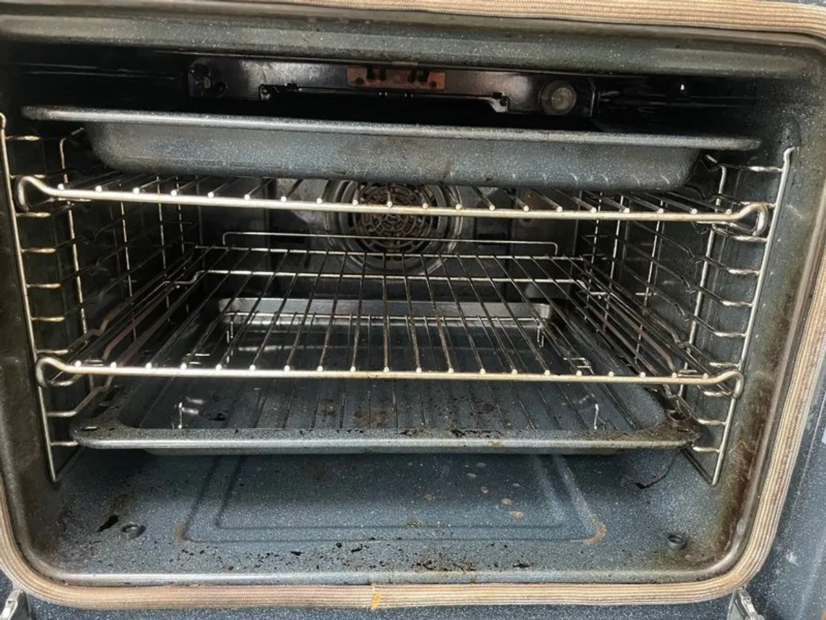Single pyrolytic oven - Image 2