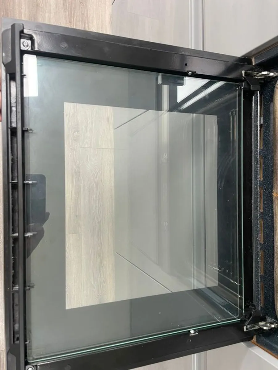 Single pyrolytic oven - Image 3