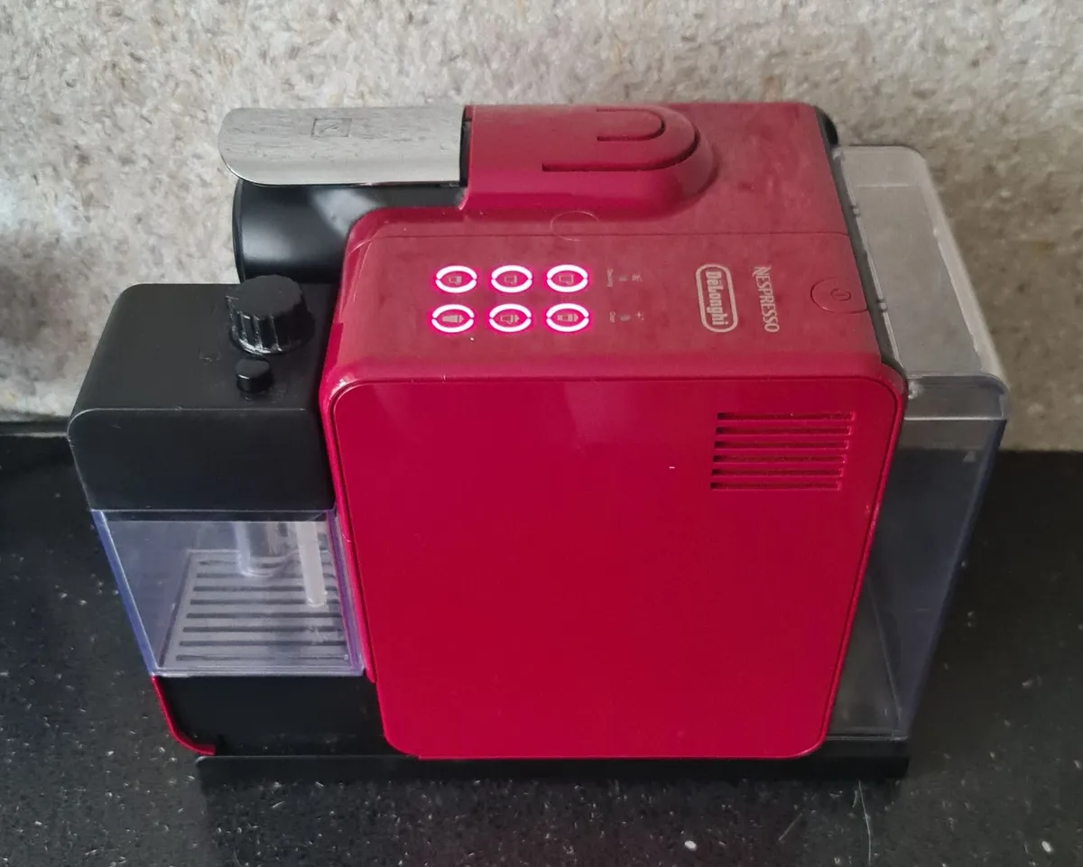 Nespresso Lattissima Touch by De'Longhi - Image 2