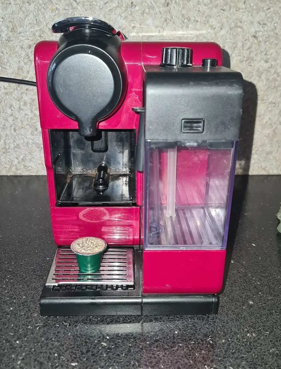 Nespresso Lattissima Touch by De'Longhi - Image 1