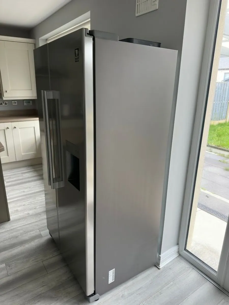 Samsung American Style Fridge Freezer - Image 2