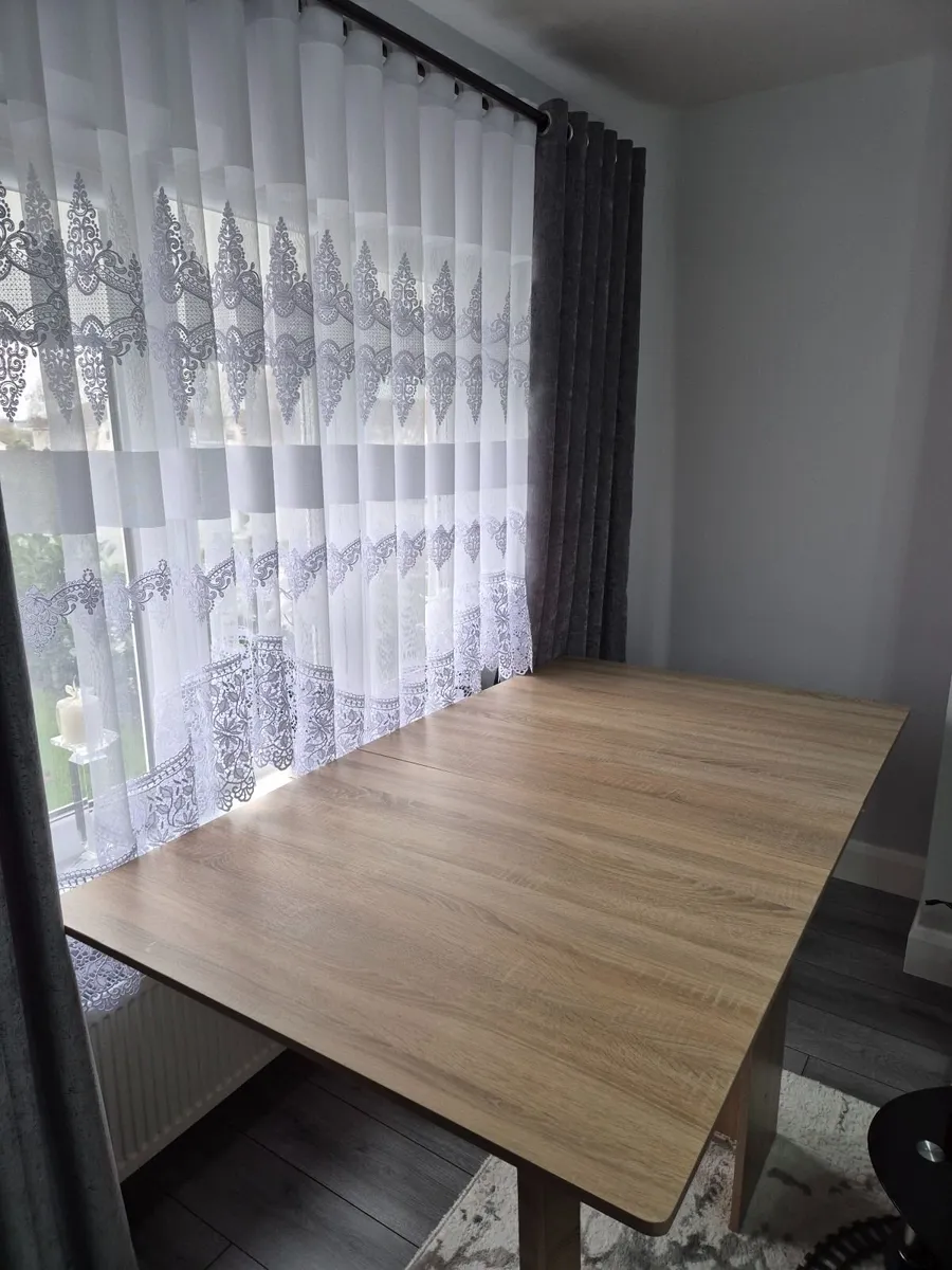 Extandable kitchen dining table. - Image 3