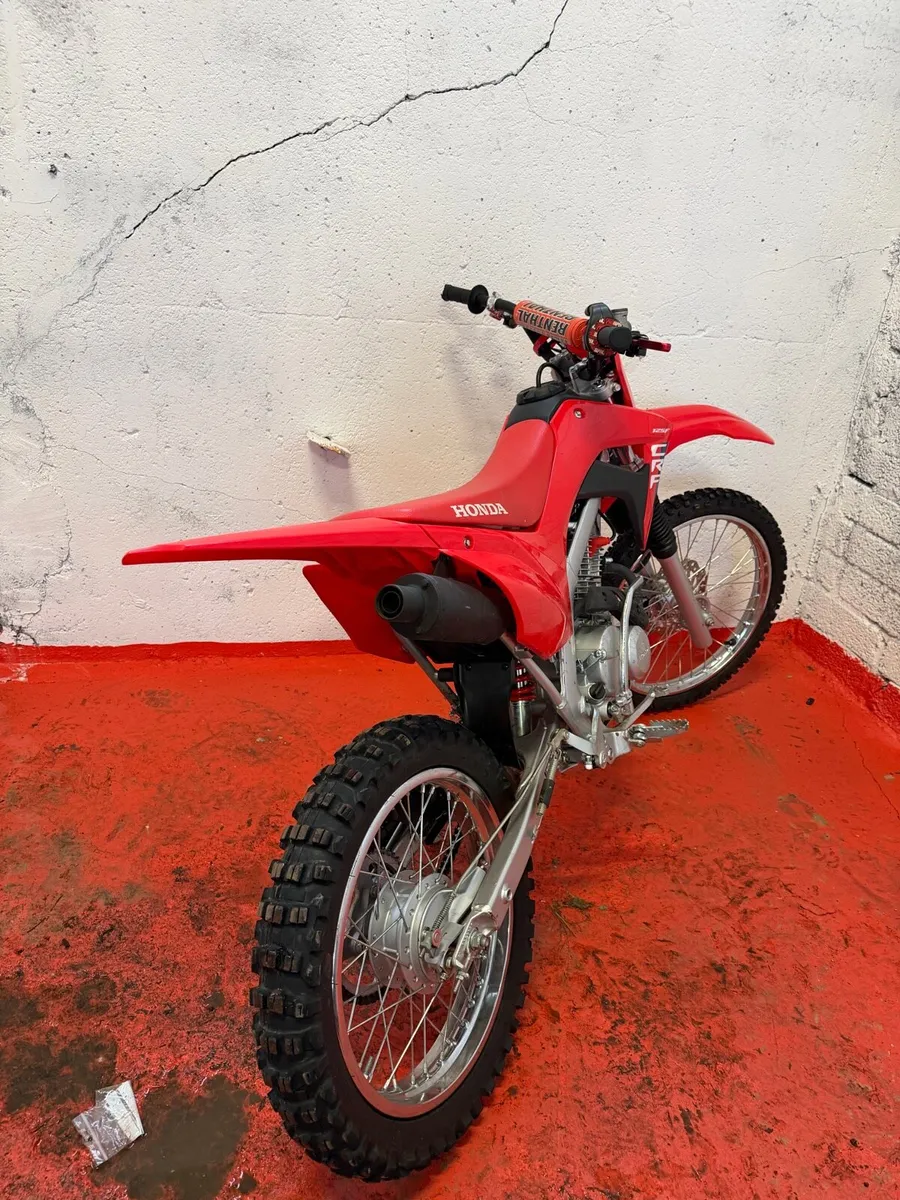 Honda Crf 125 f 2025 - Image 4