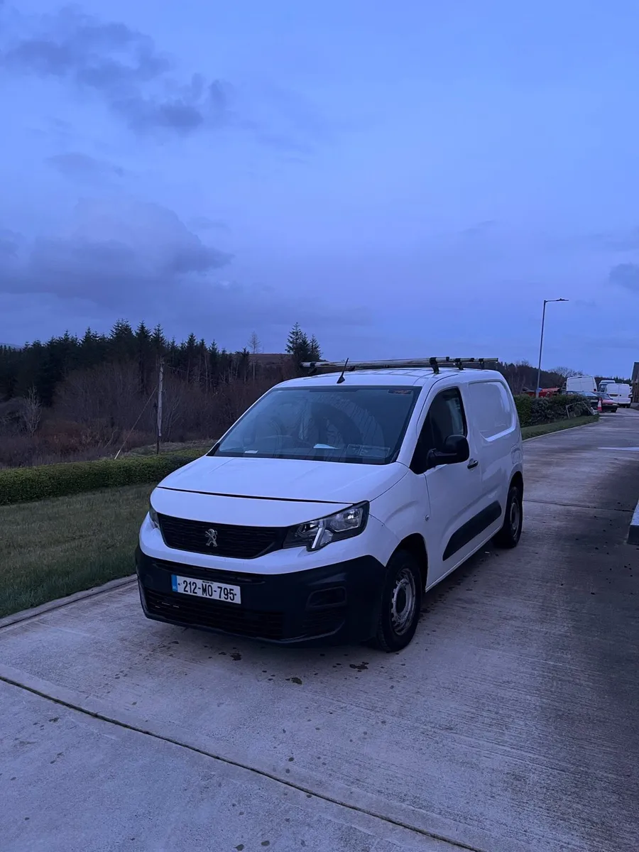 2021 Peugeot partner - Image 3
