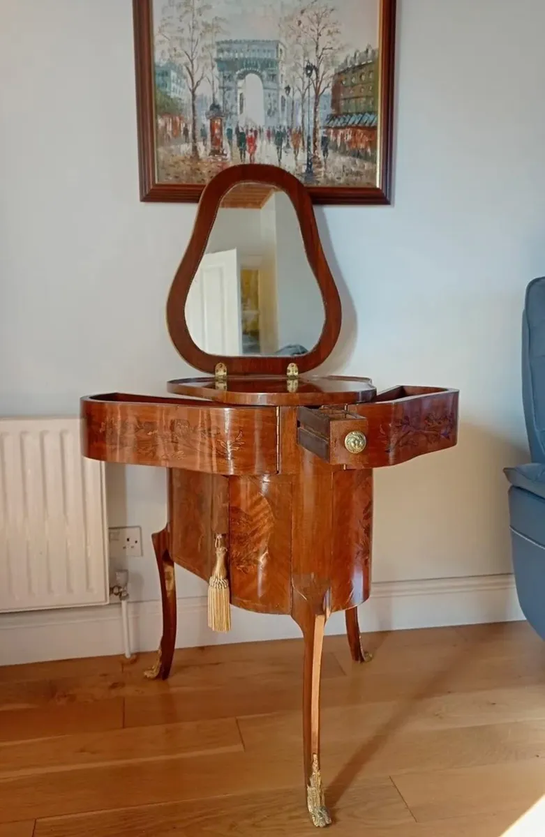 Antique French vanity dresser - Image 3