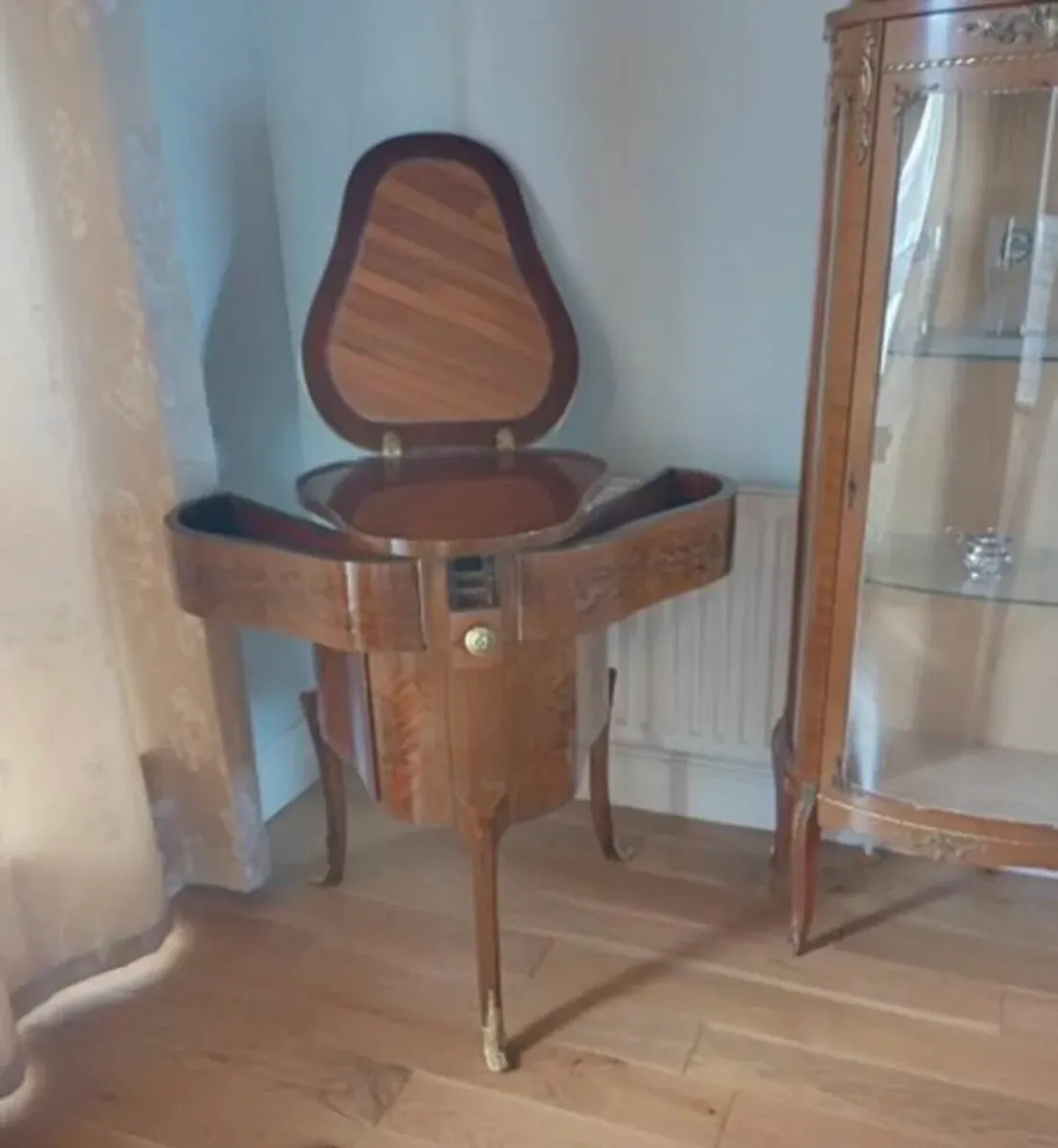 Antique French vanity dresser - Image 4