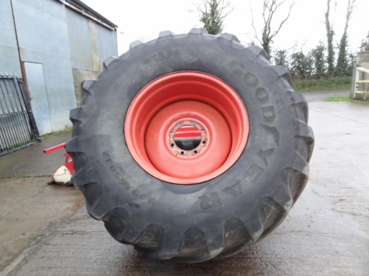 Pair 800 Wheels 800/65r32 - Image 3