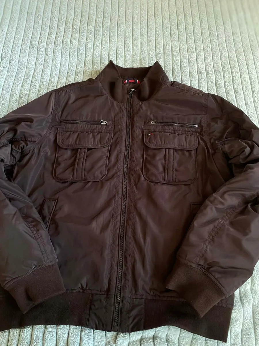 Tommy Hilfiger xl bomber jacket. Full zip coat. - Image 1