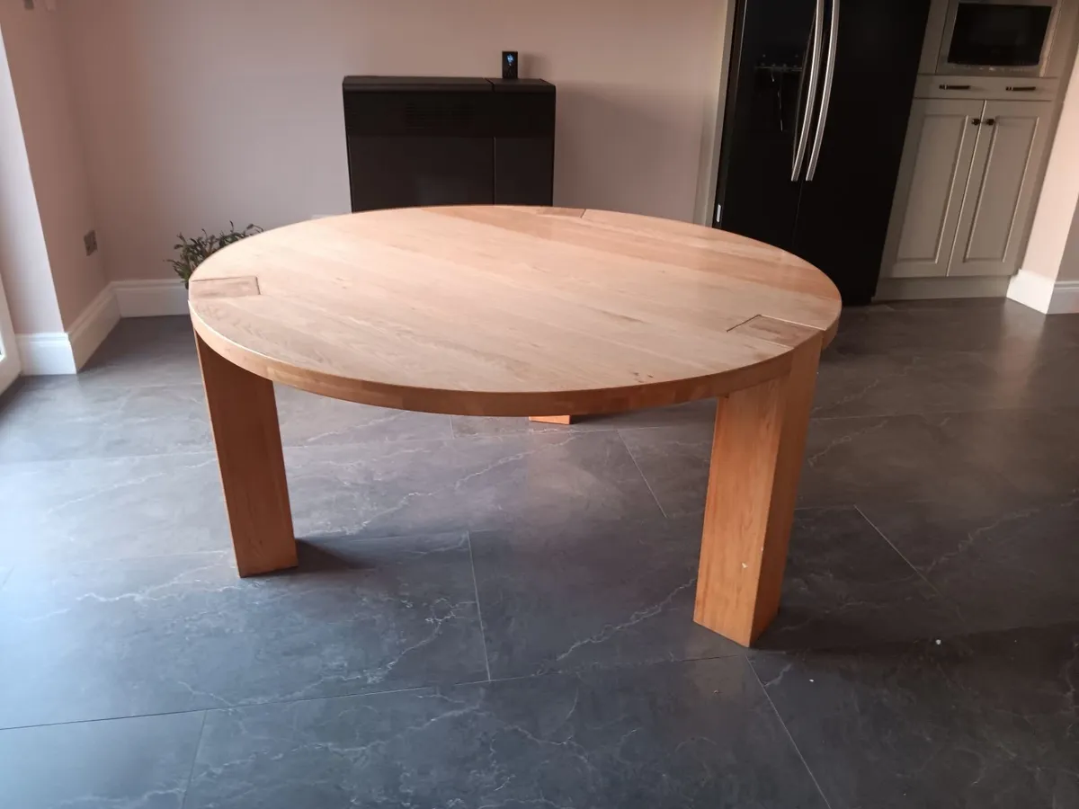 Oak kitchen table - Image 2