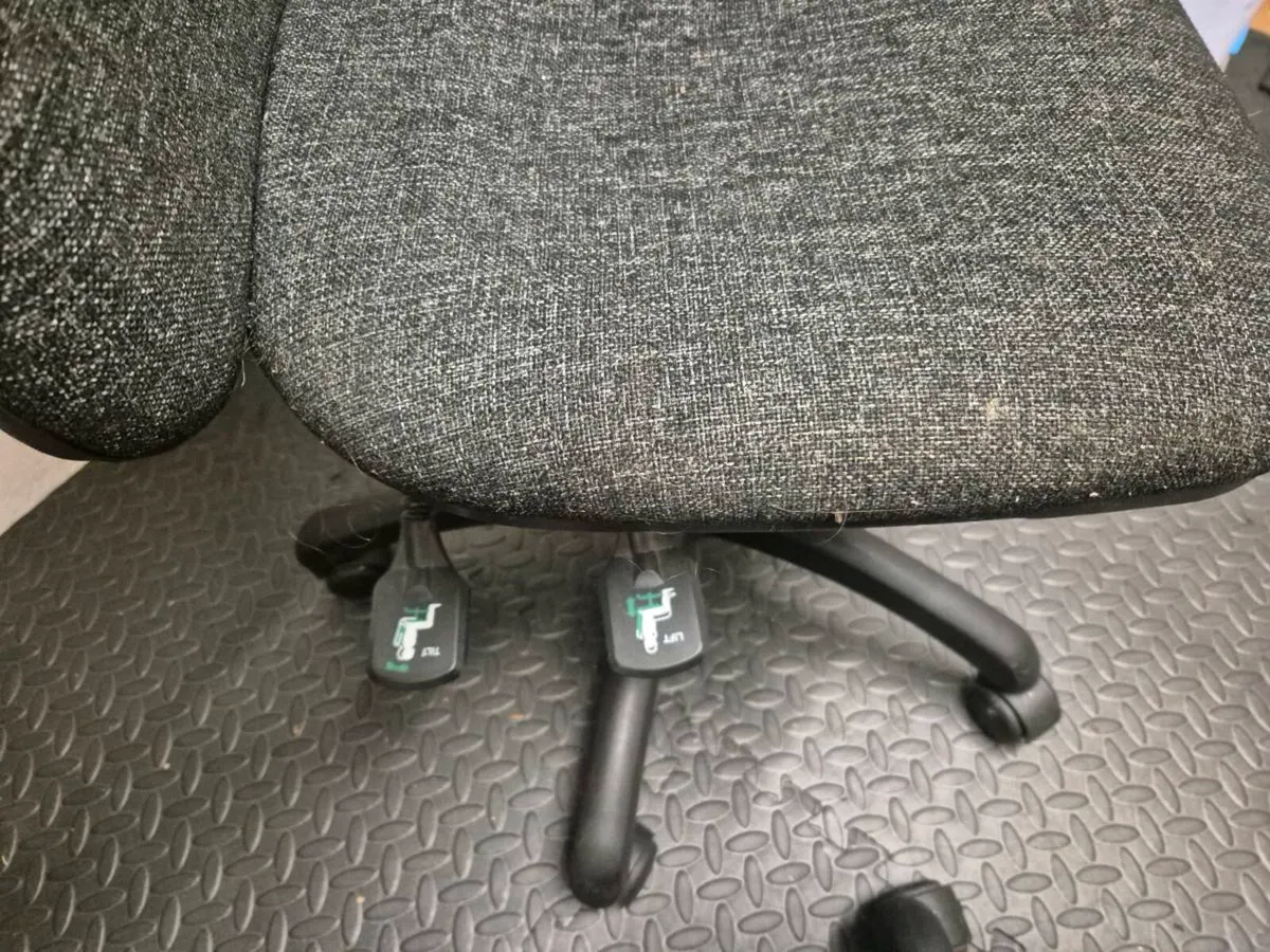 2 fabric office chairs - Image 1