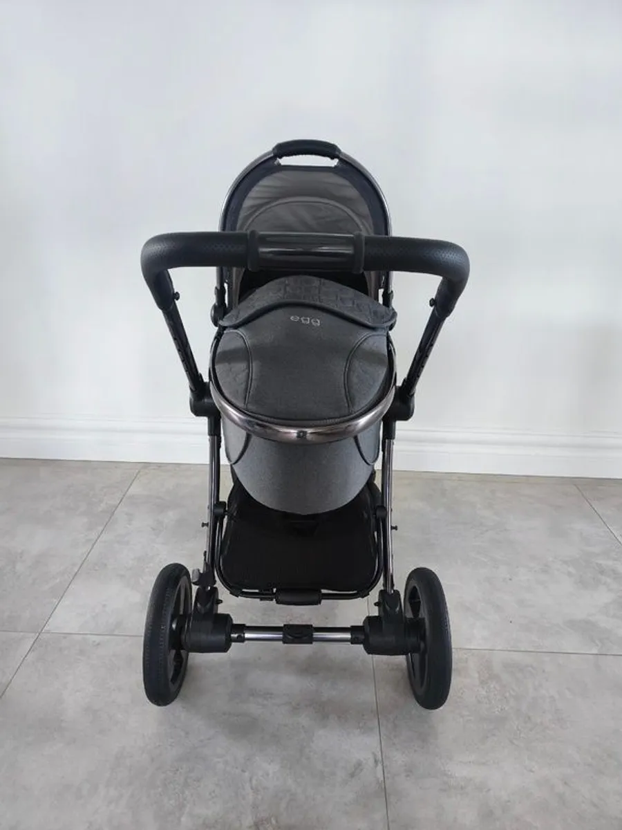 Pram - Image 2