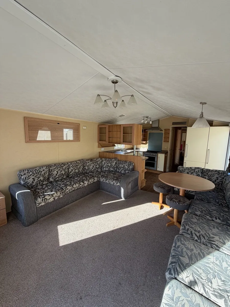 Willerby Legacy 40 x 12.6 / 3 Bedroom - Image 3