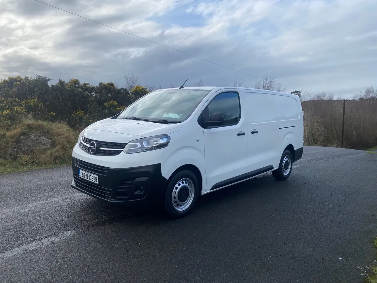 Opel Vivaro - Image 1