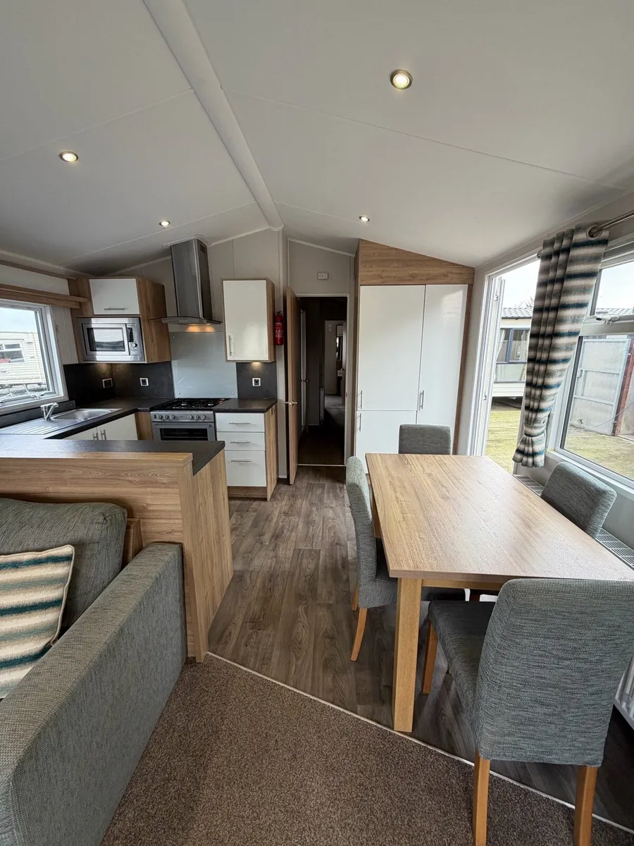 Willerby Granada 2017 38 x 12 / 3 Bedroom - Image 4