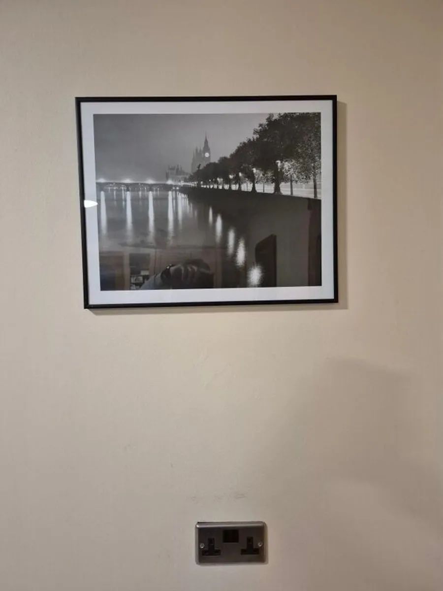 River Thames and Big Ben framed lithograph - Image 4