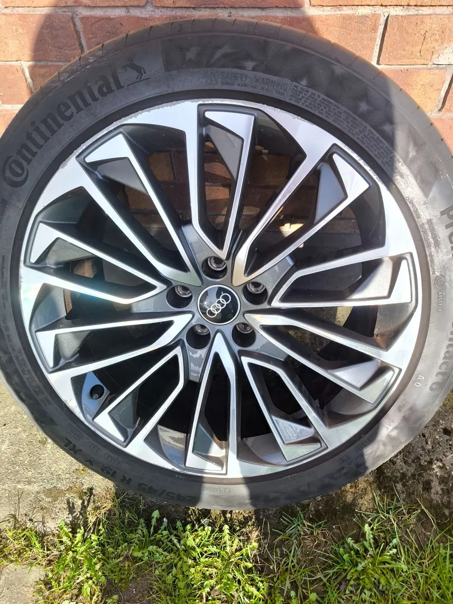 Audi A7 Genuine wheels 245/45/19 good tyres! - Image 3