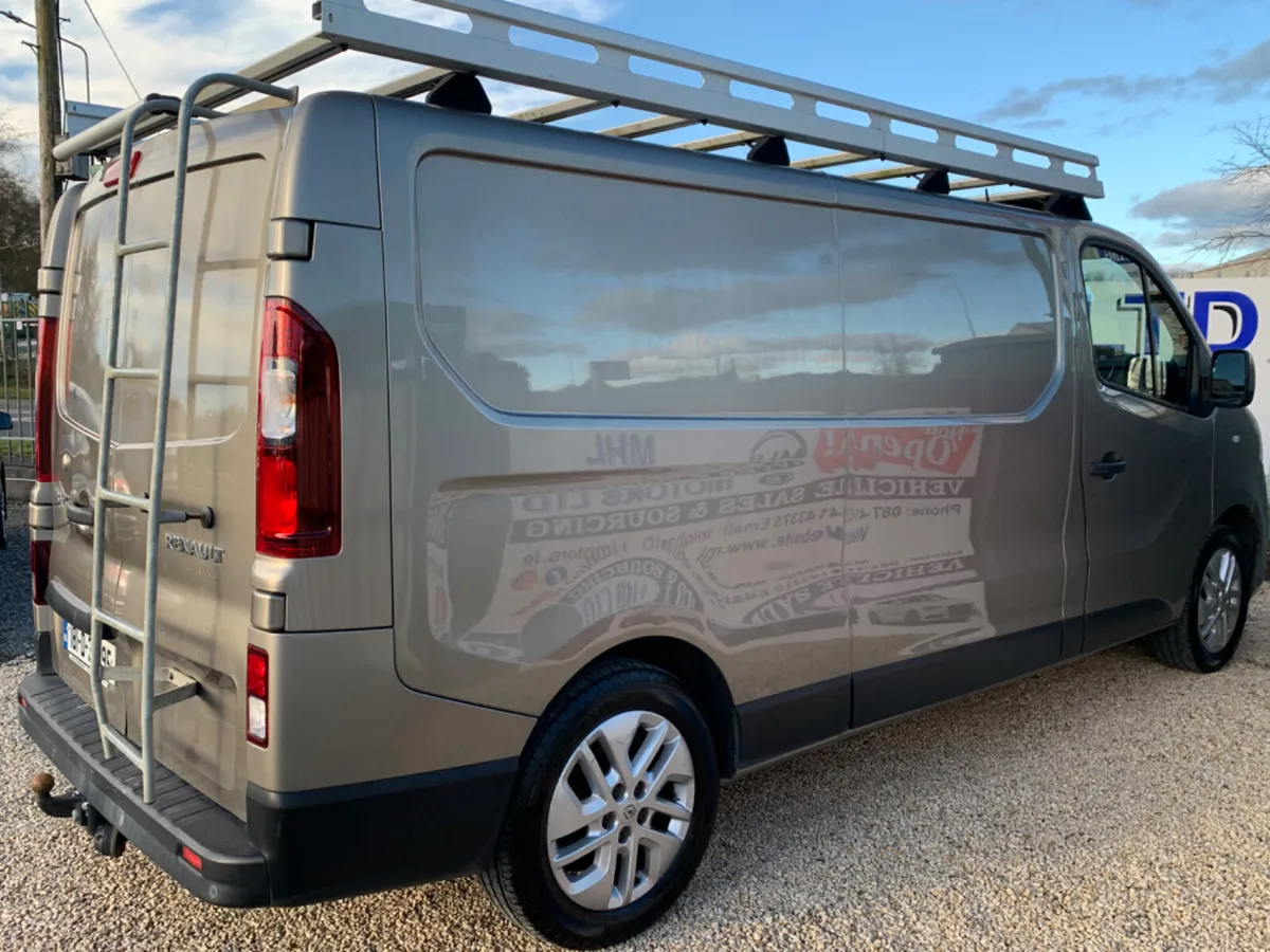 Renault Trafic 2018 sport 145bhp only 108kms - Image 3