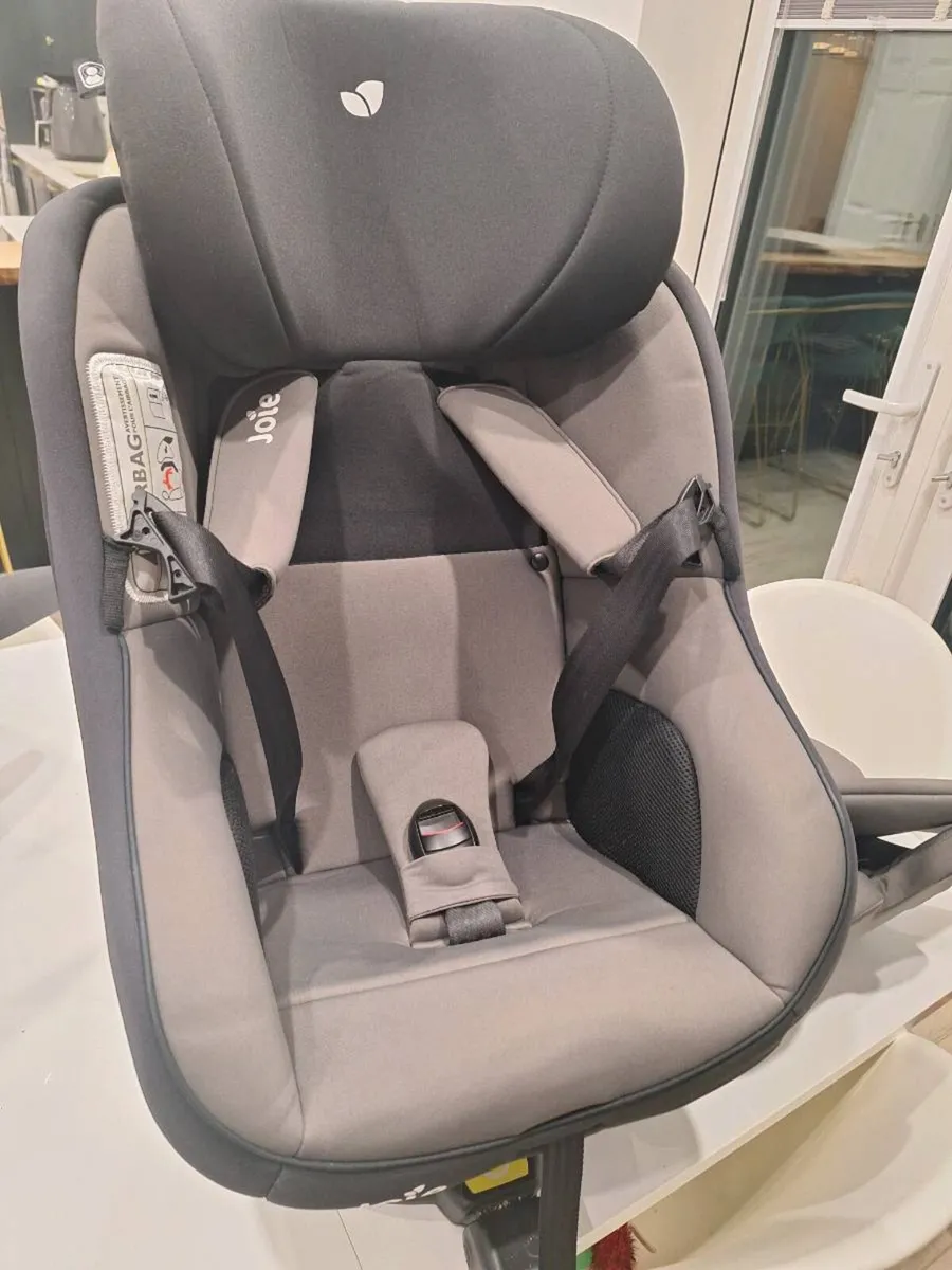 Joie spin car seat - Image 2