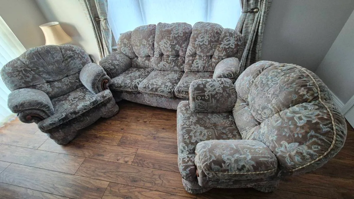 Suite of Furniture - Image 2