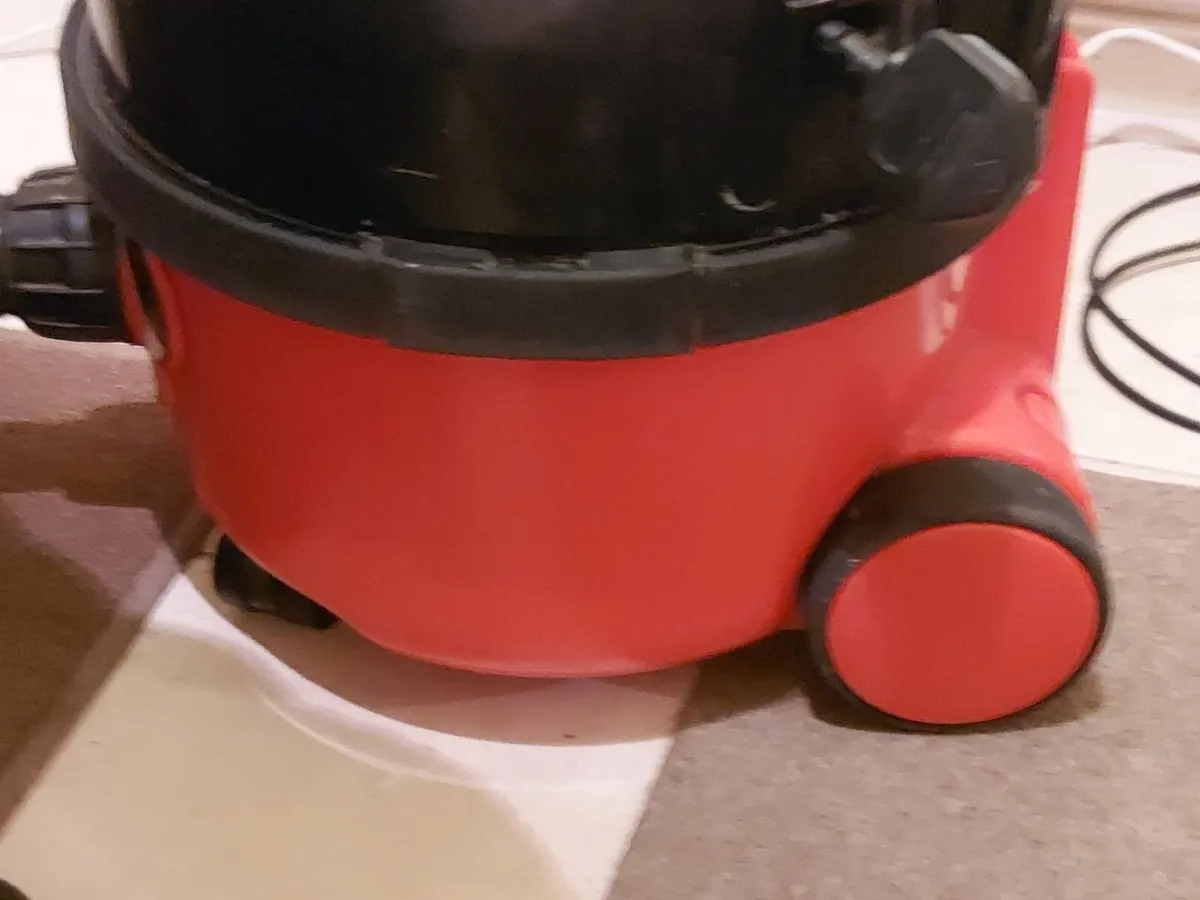 Henry 200 Numatic Vacuum Cleaner HVR200-11 - Image 4