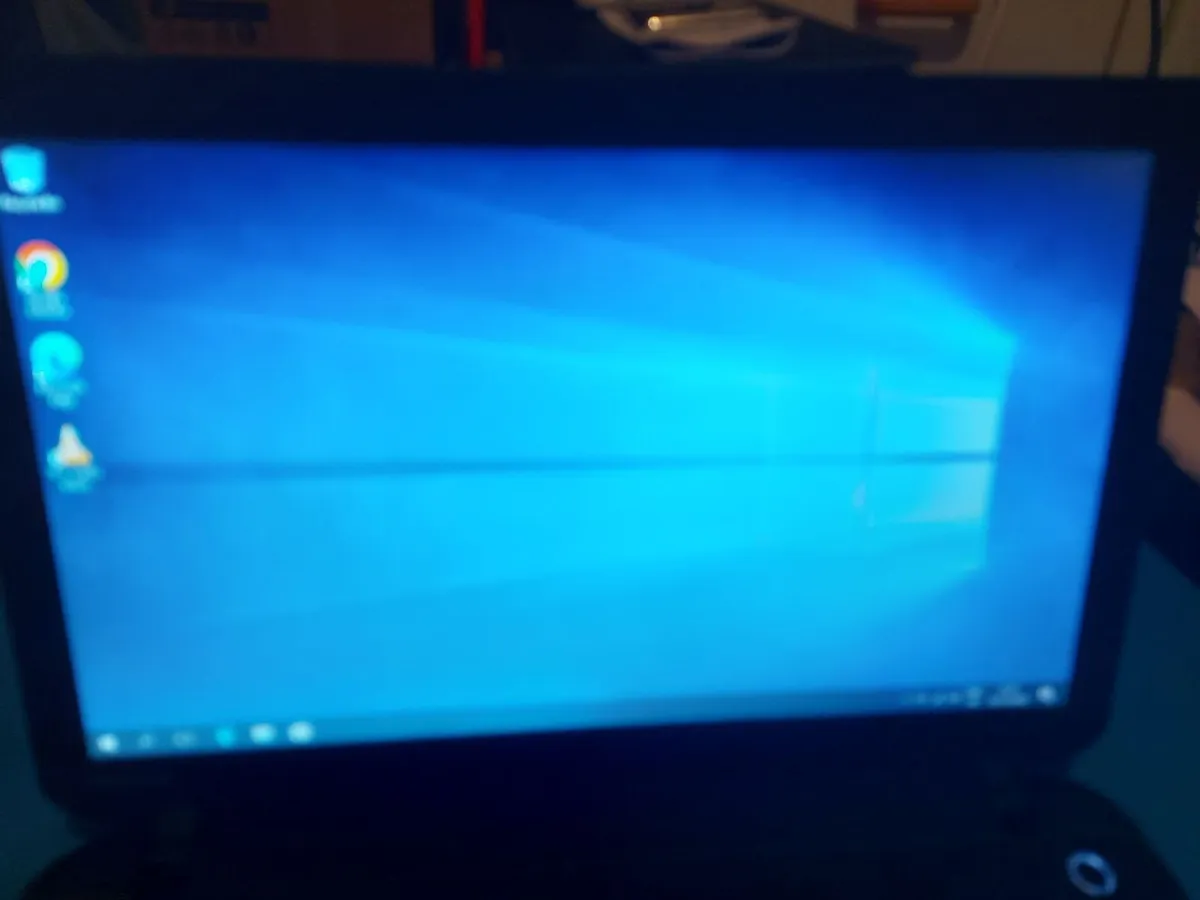 Toshiba Satellite Laptop C50-B-14D, 4GB RAM, 500GB - Image 1