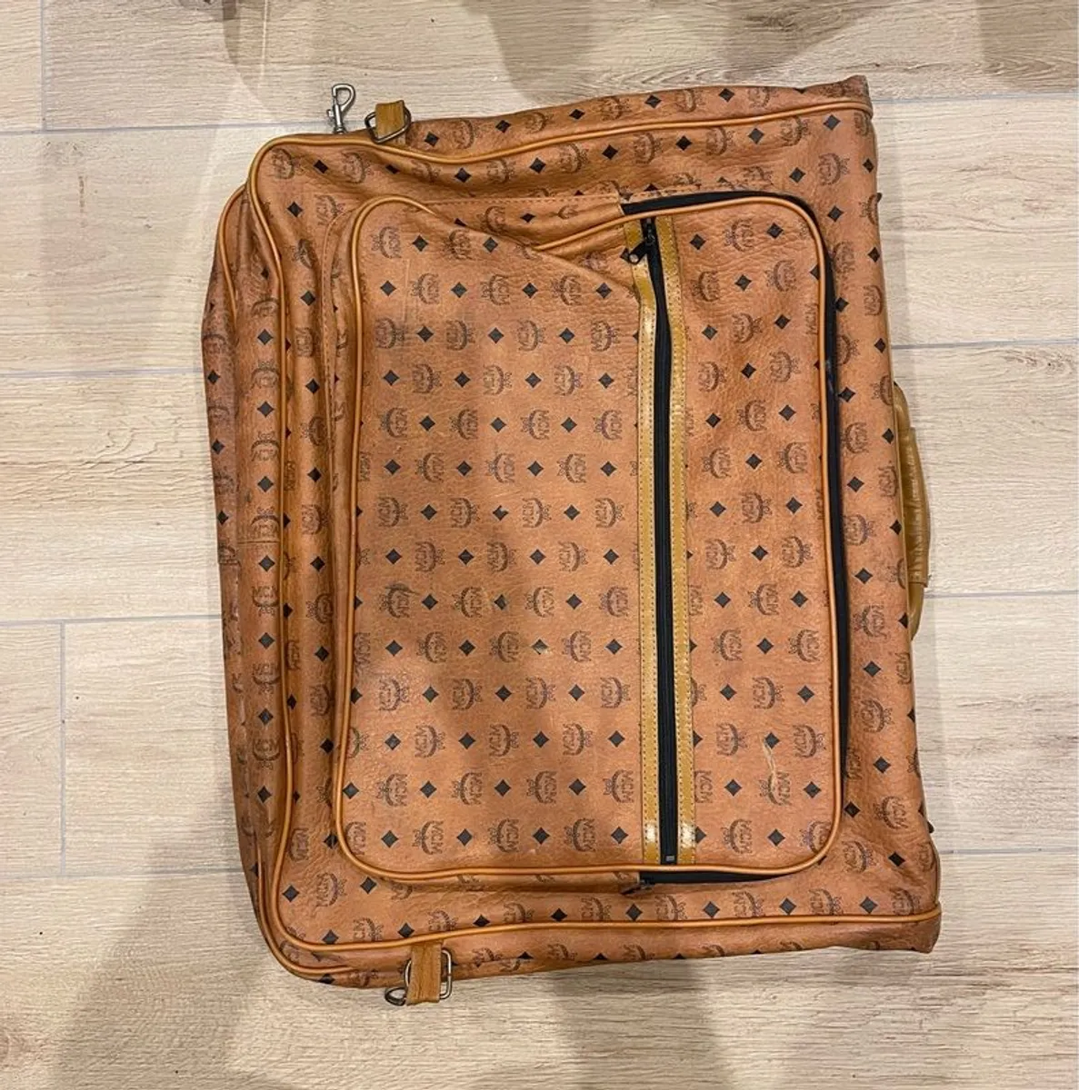 suit carrier - Image 2