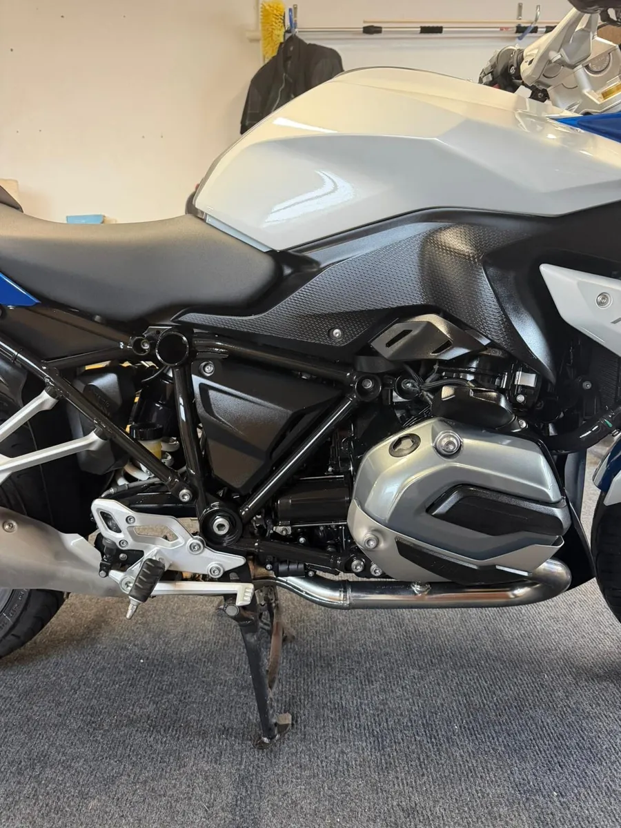 2017 BMW R1200RS Sport SE - Image 4