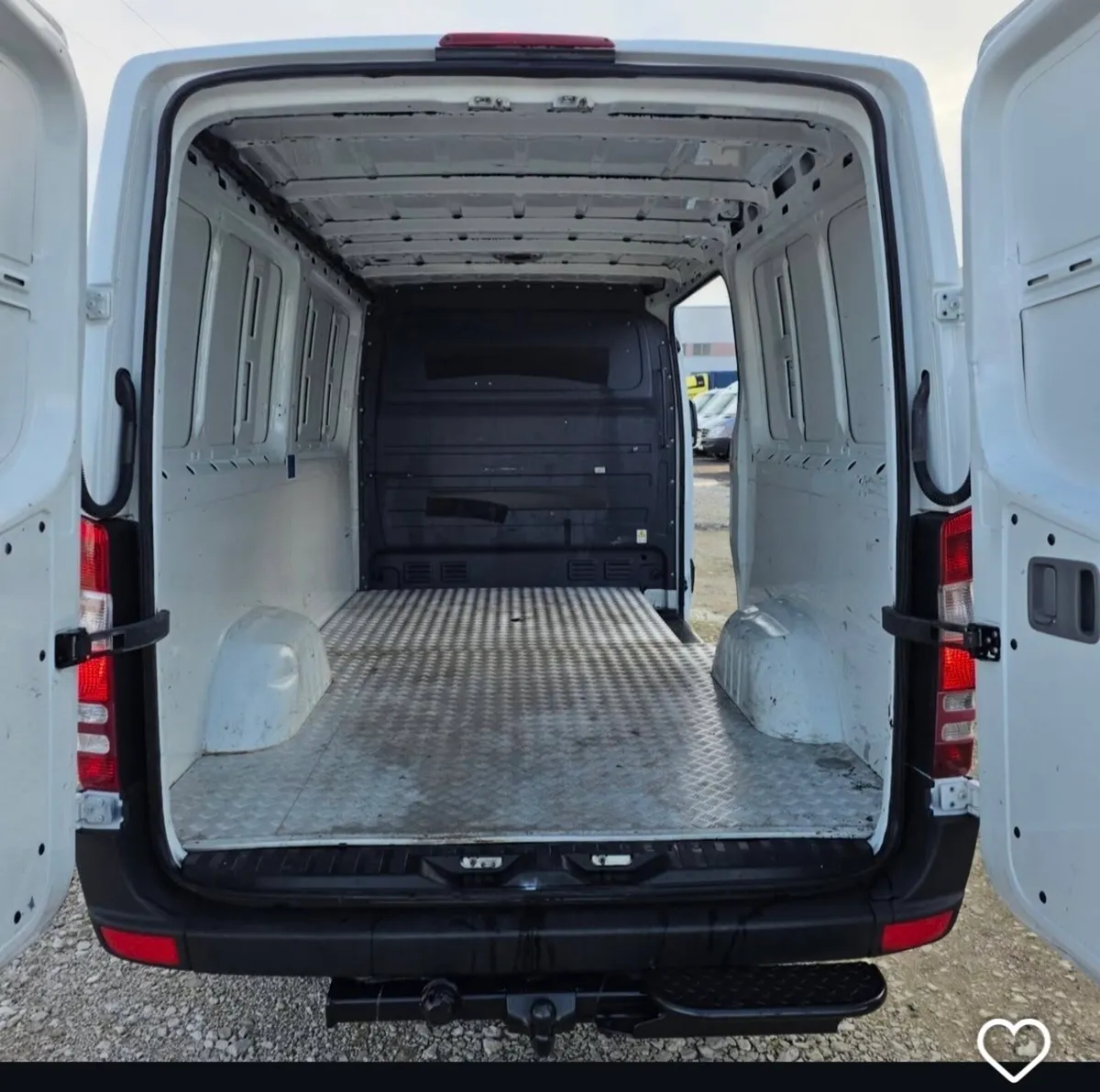 Man with a van - Image 1