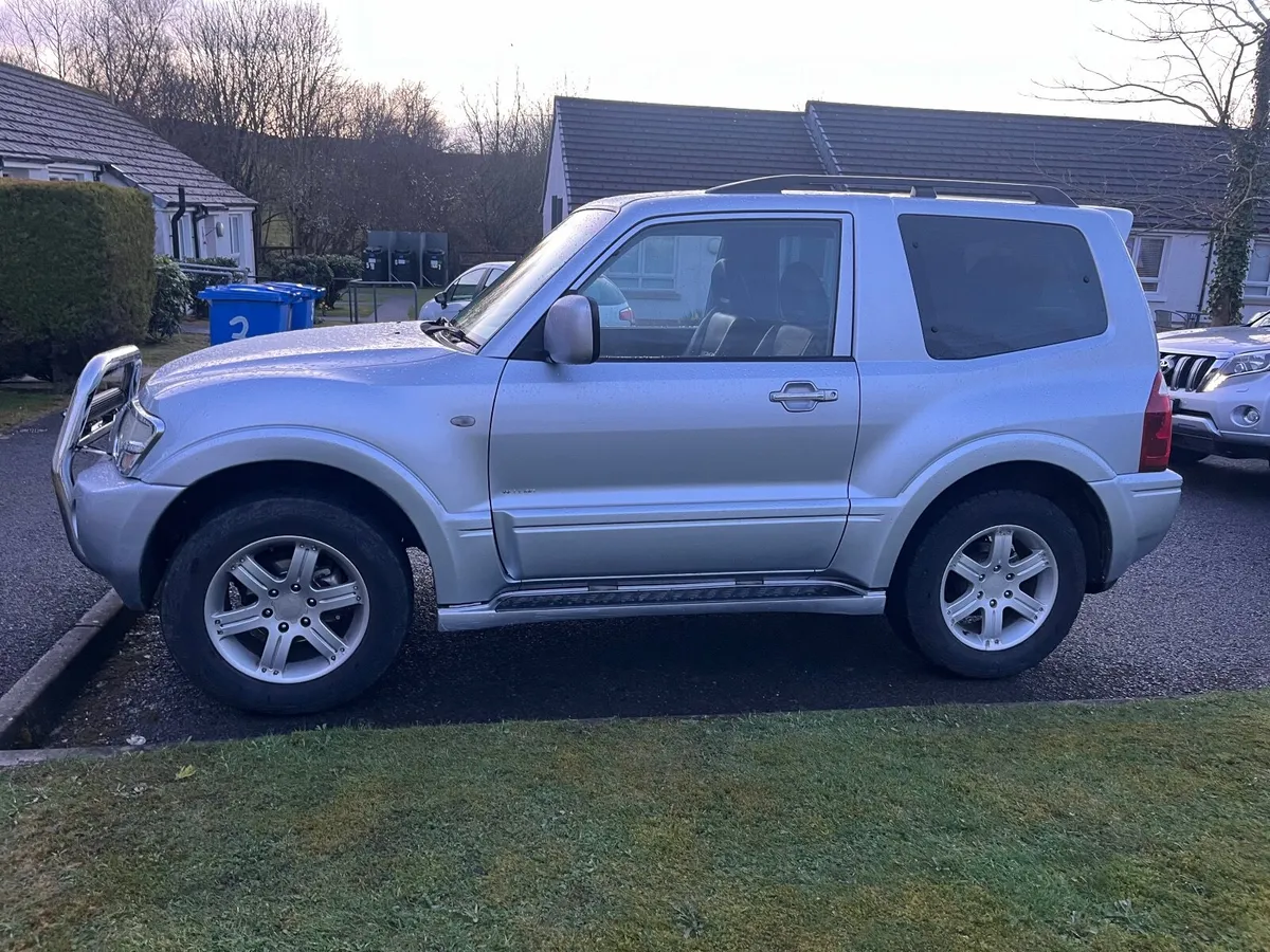 Mitsubishi Pajero 2006 - Image 1