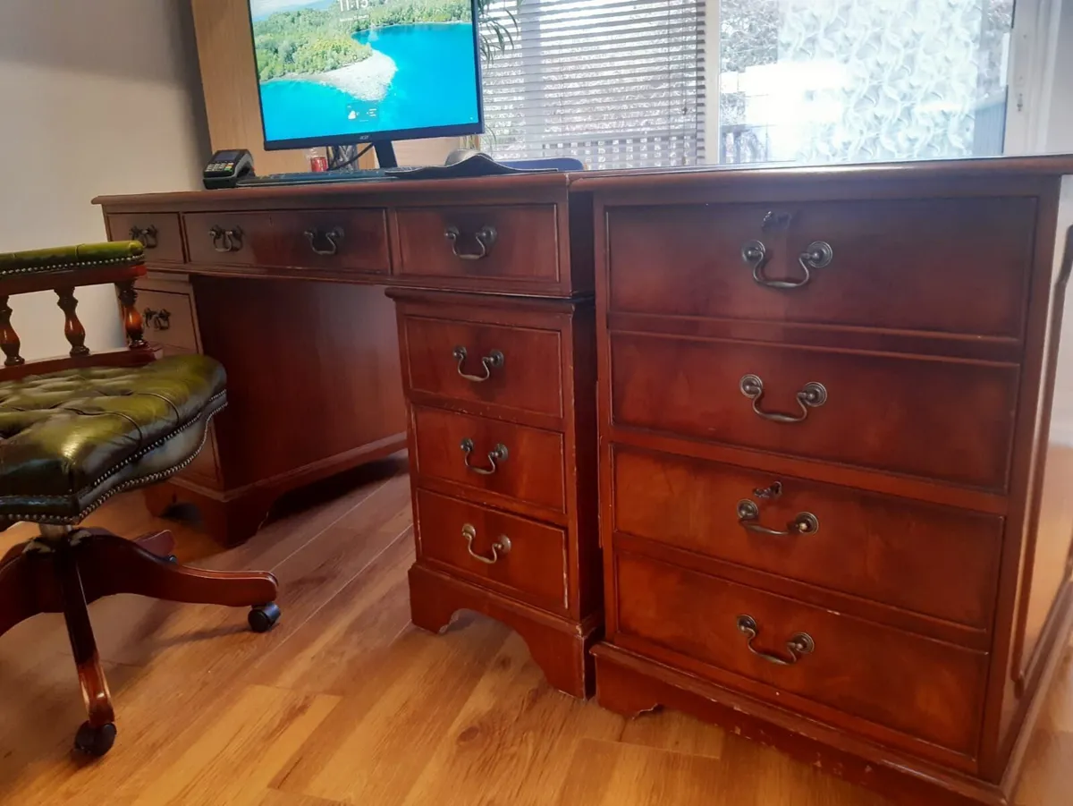 Chesterfield office furniture - Image 1