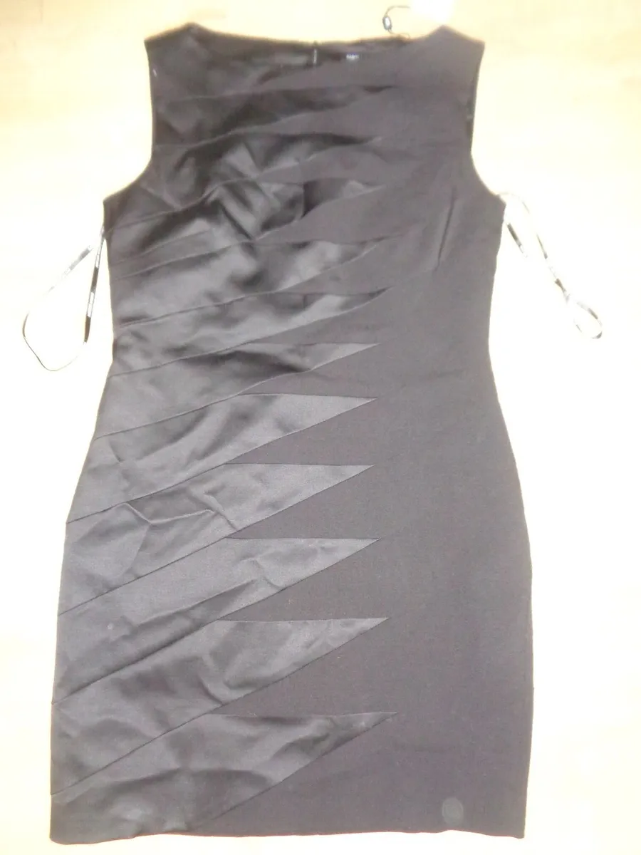 Karen Millen Ladies Dress for Sale - Image 2