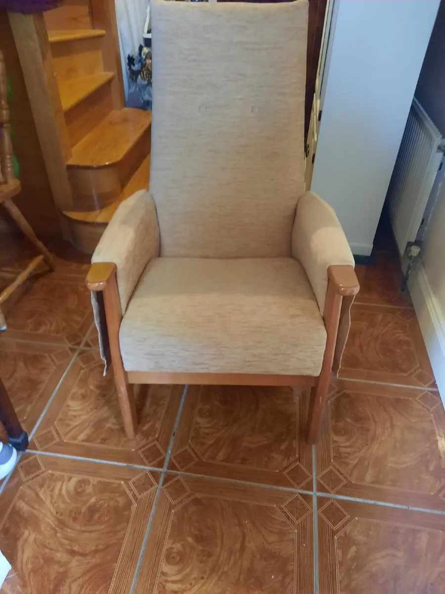 Orthopaedic armchair - Image 1