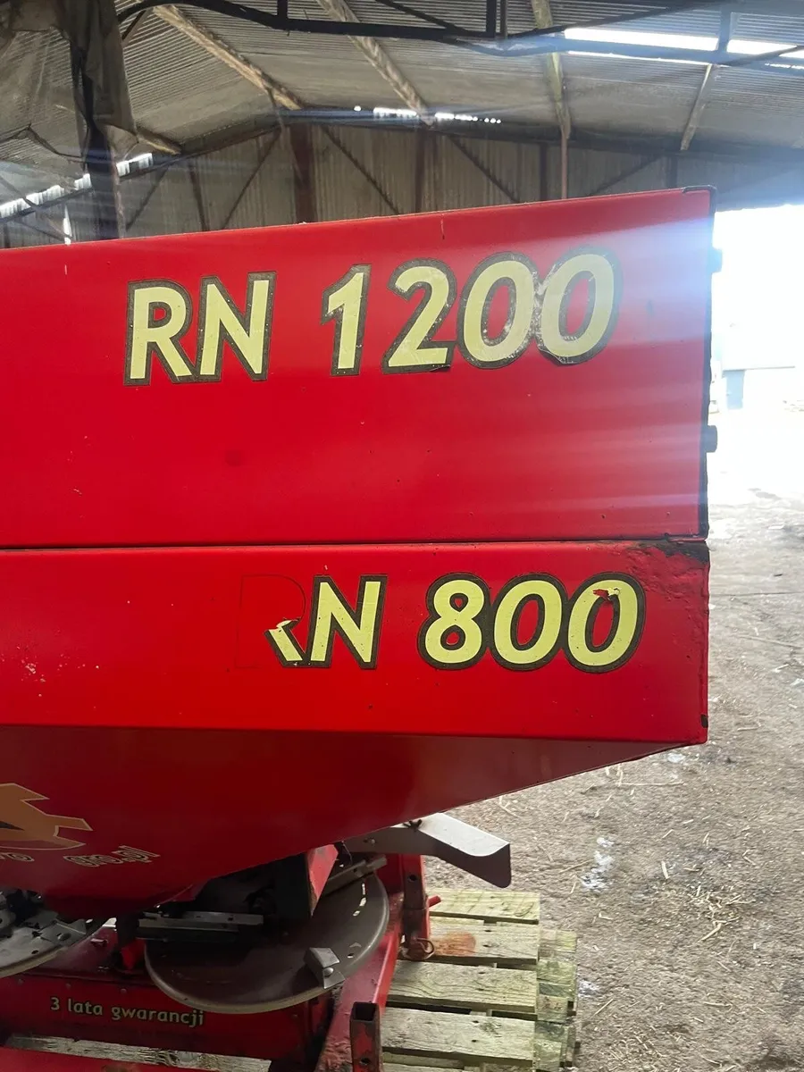 Fertiliser spreader - Image 4