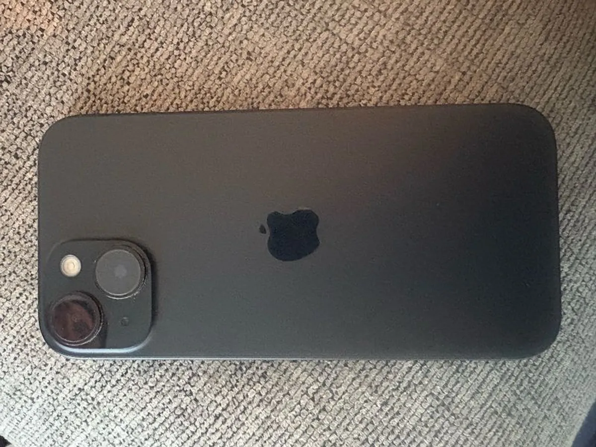 Apple iPhone 15 - Image 2