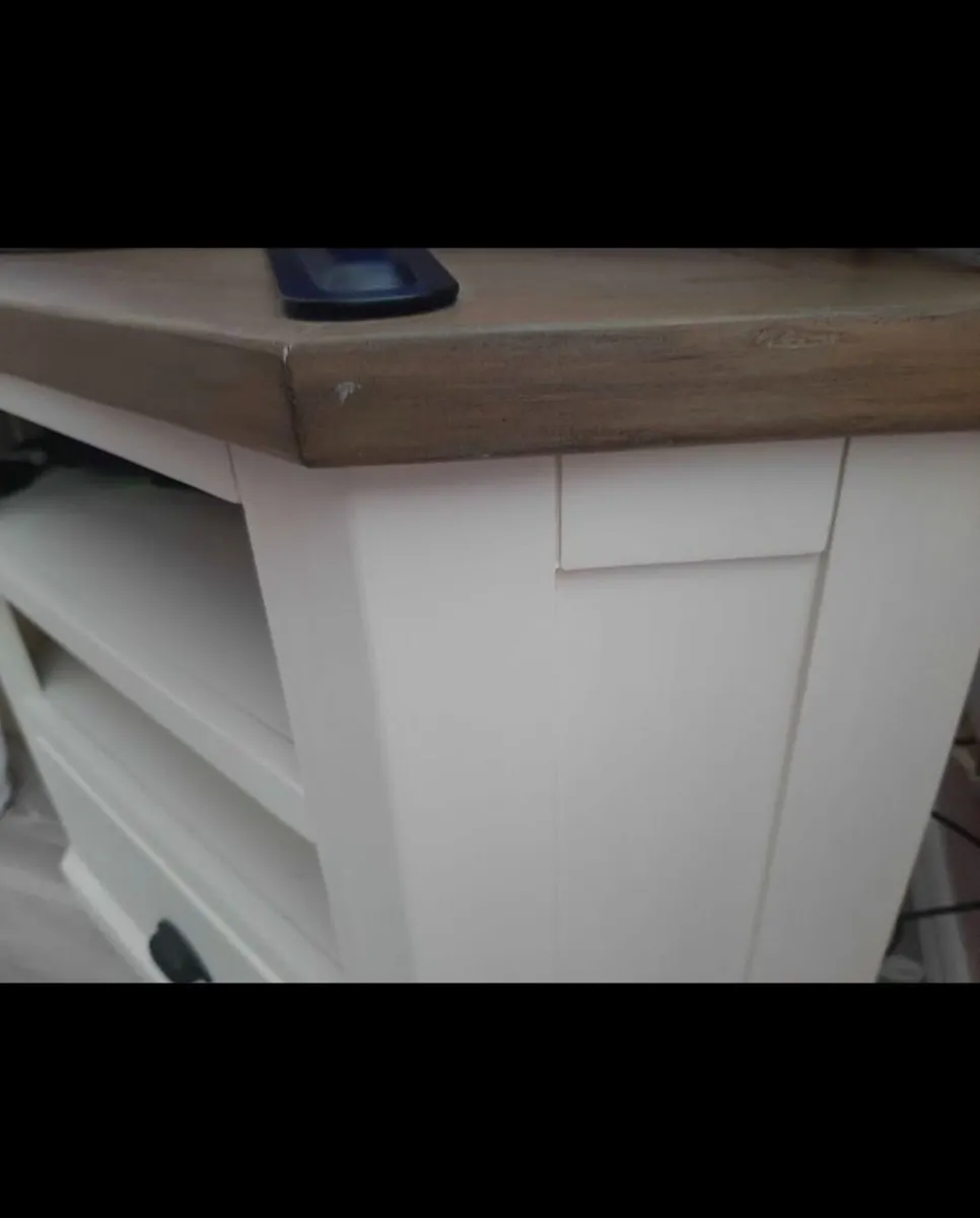 Corner Tv Unit-Open to offers - Image 4