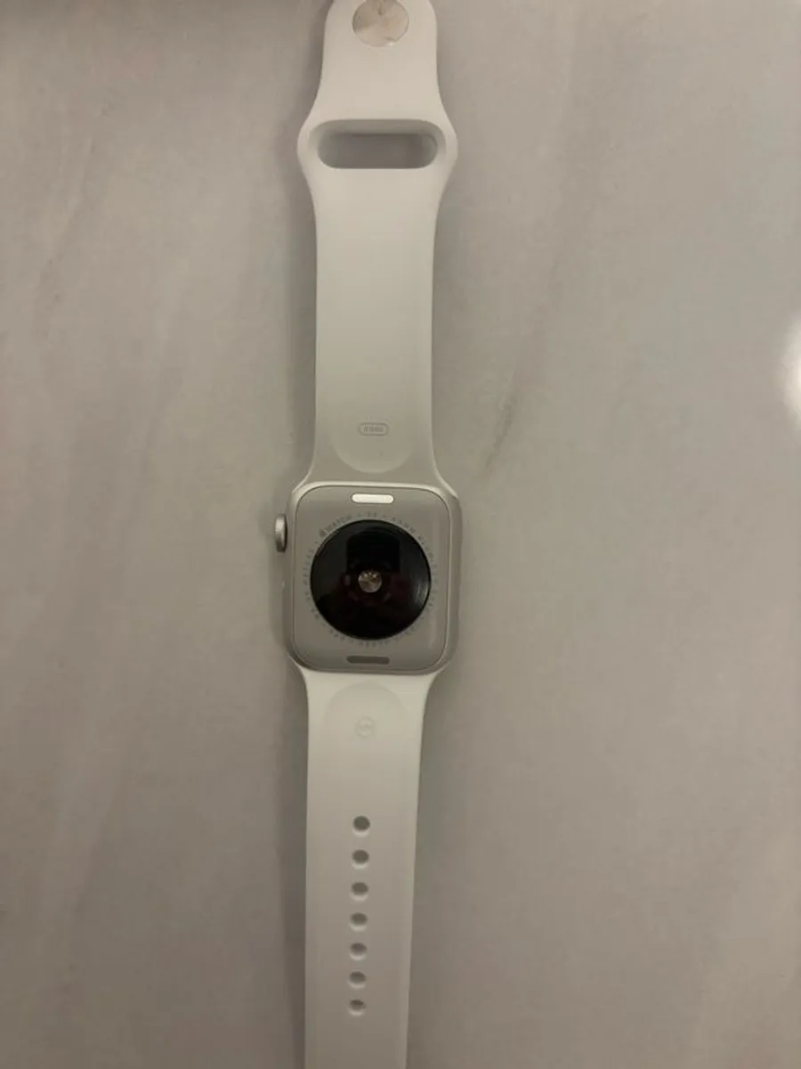 Apple Watch SE 2nd gen - Image 4