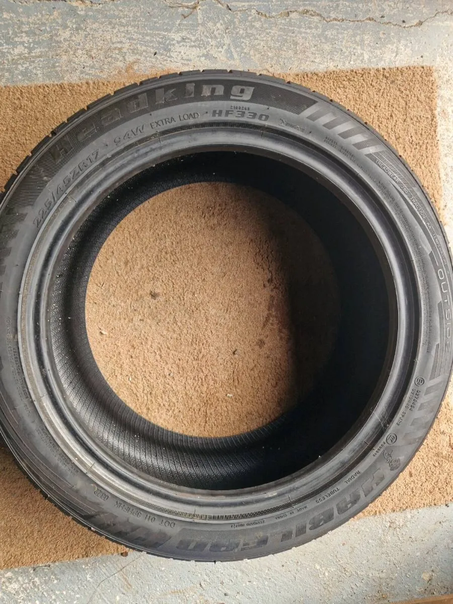 Brand new tyre - Image 4