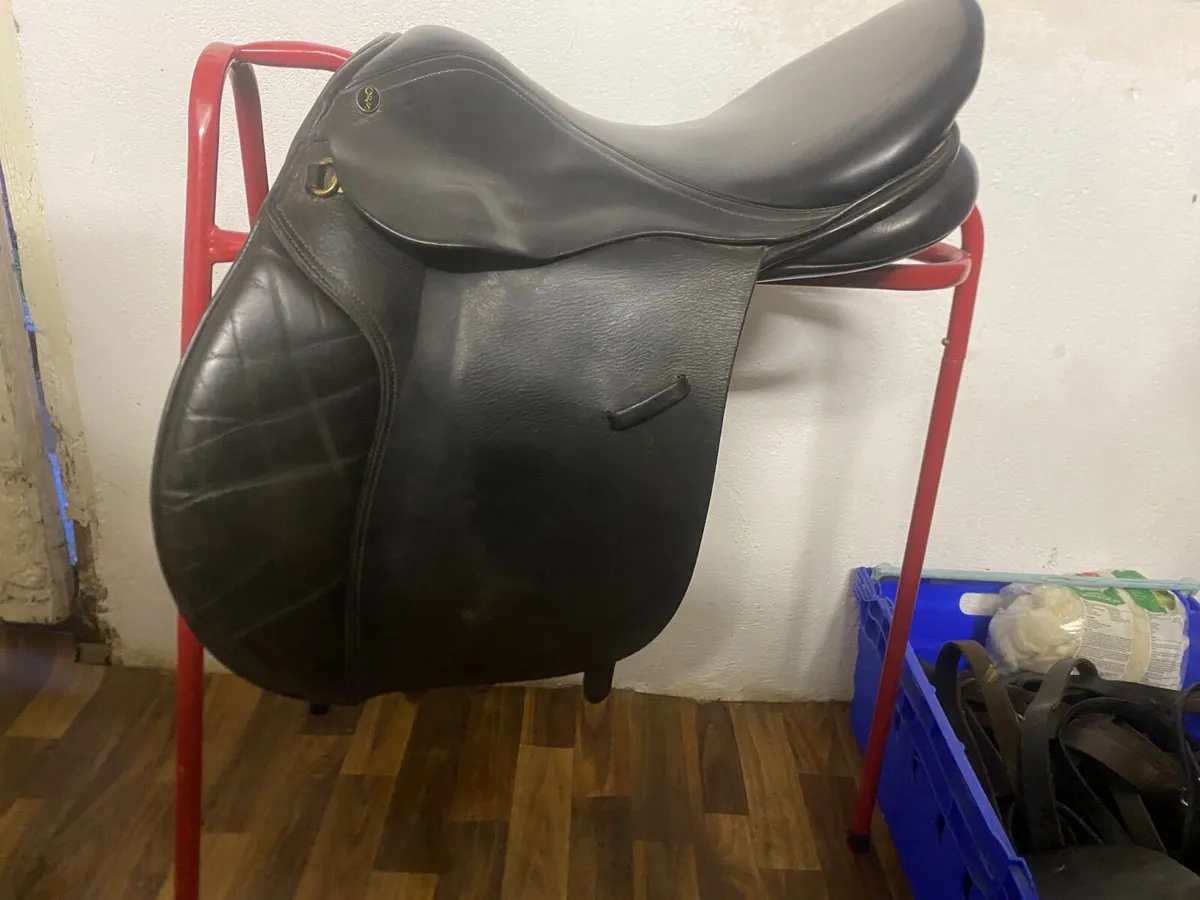 Ex wide GFS black leather saddle - Image 2