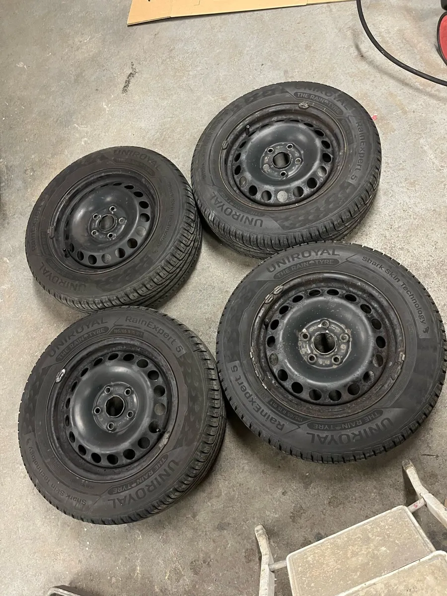 15” steelies (new tyres) - Image 1
