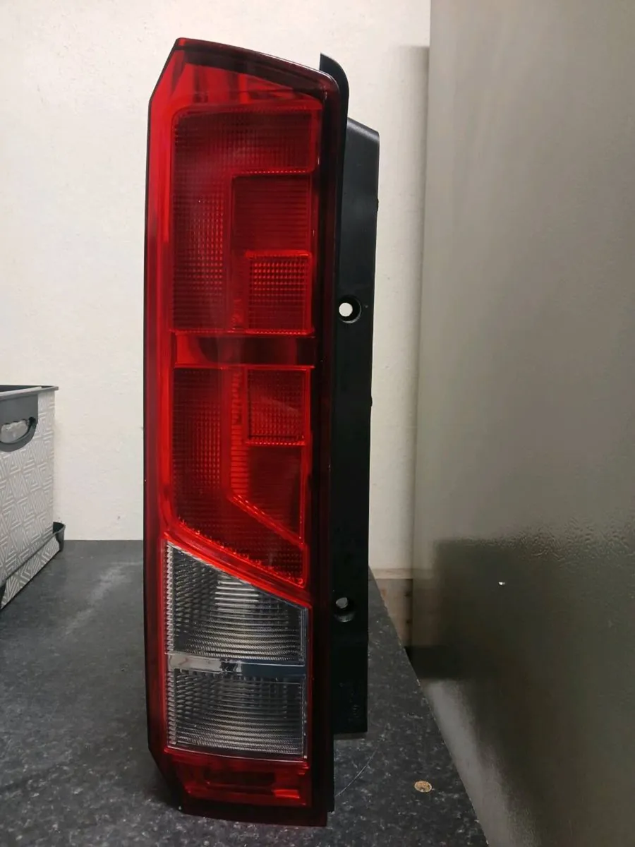 Volkswagen Crafter Taillight - Image 1