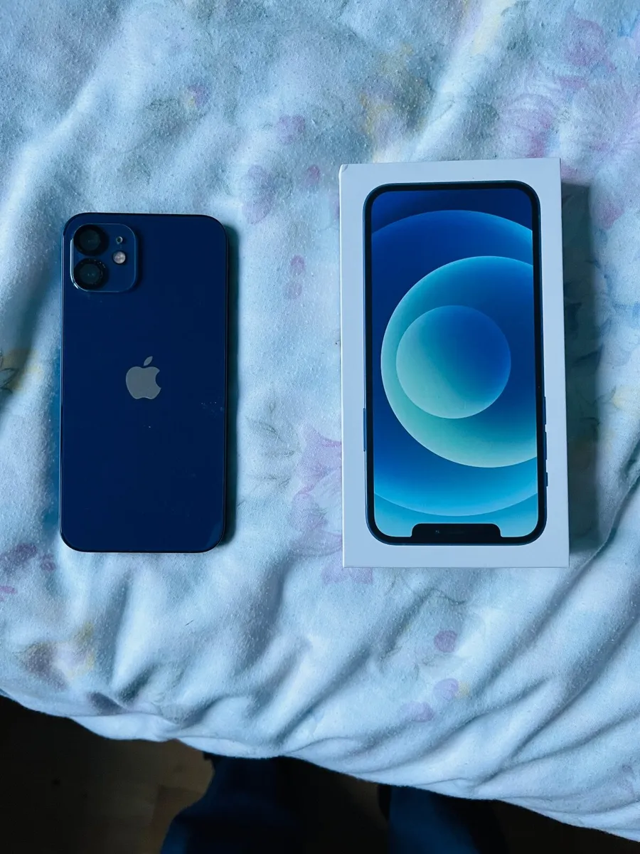 I phone 12 - Image 1