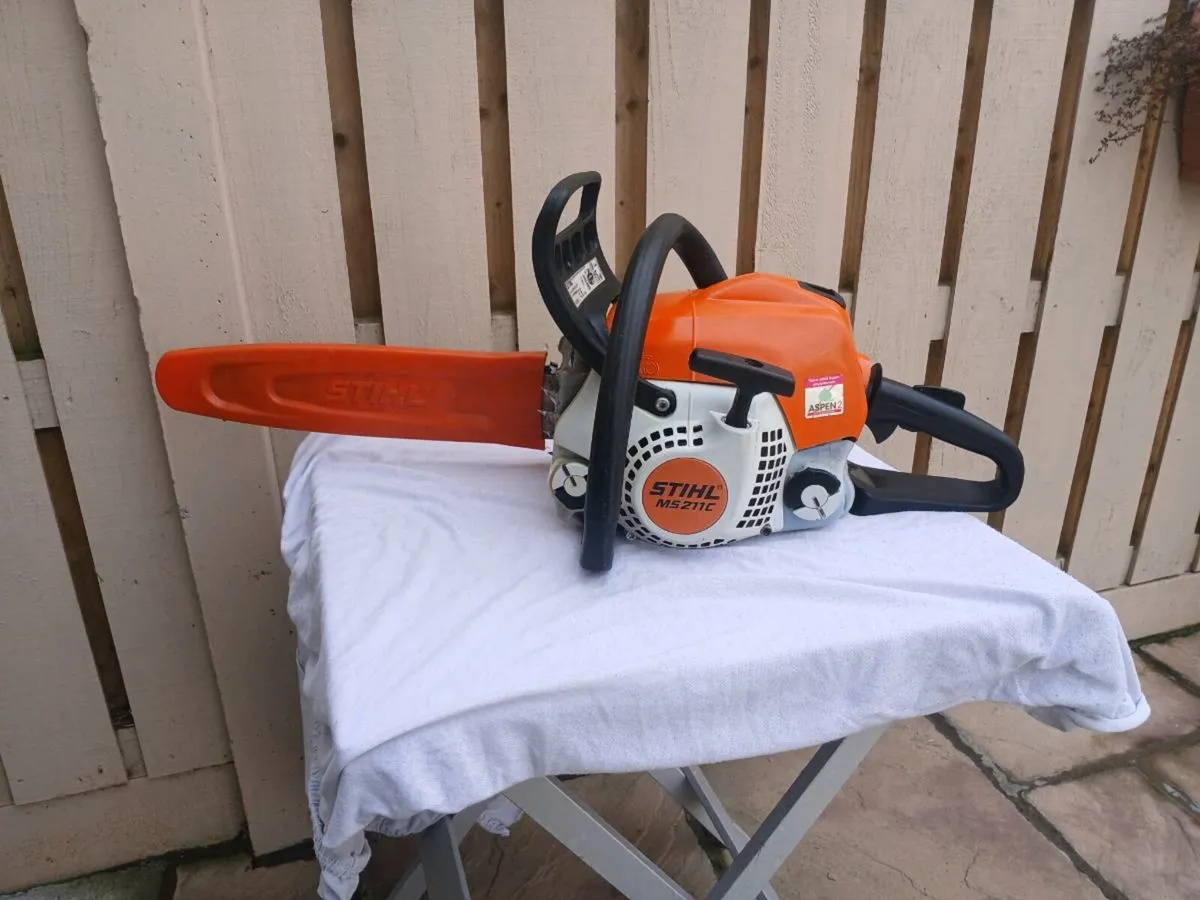 Stihl ms 211 chainsaw - Image 1