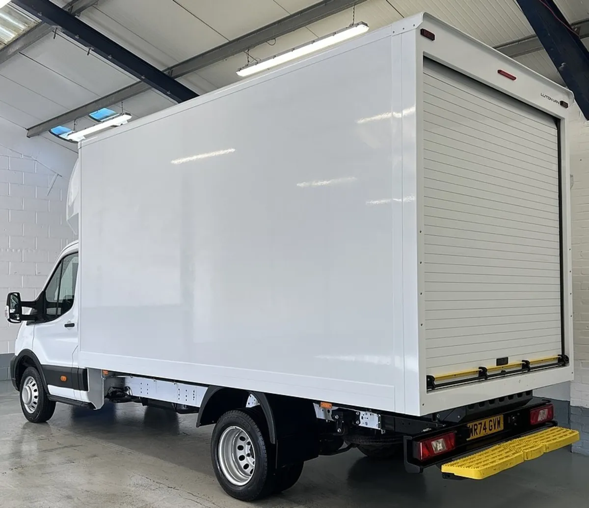 2024 Ford Transit Luton Box Van - Image 3