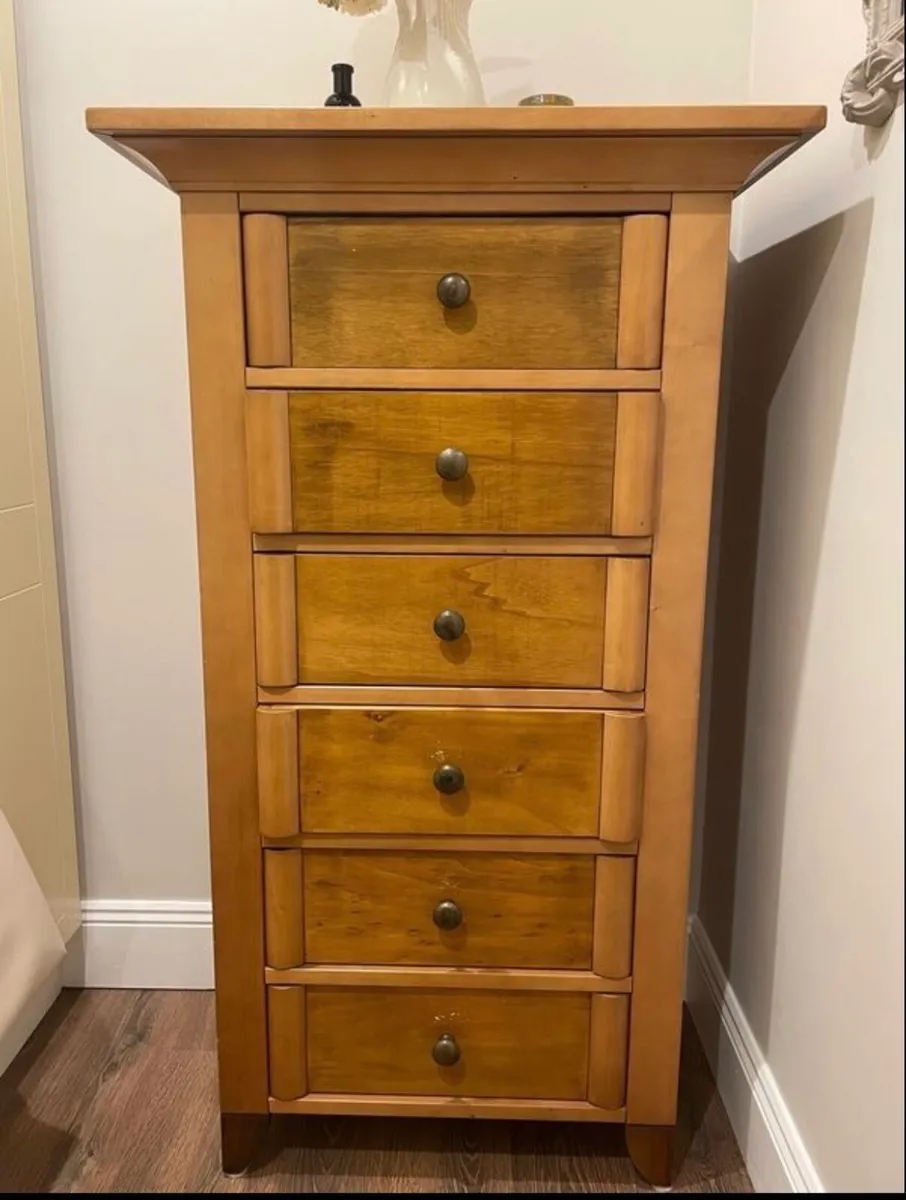 Chest of Drawers
