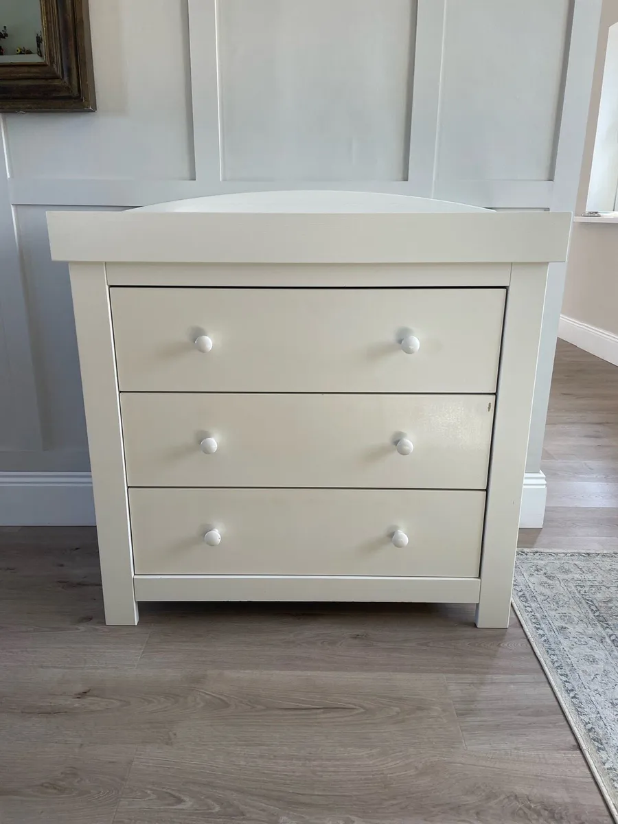 Cheat of Drawers Changing Unit - Image 1