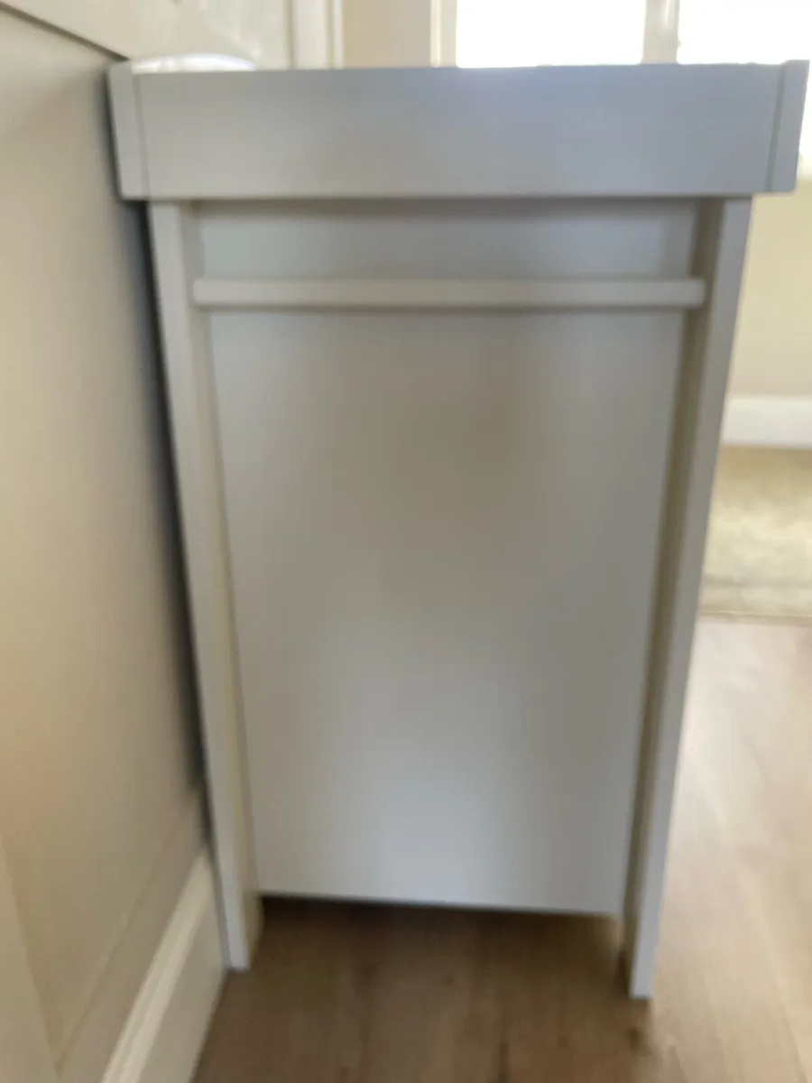 Cheat of Drawers Changing Unit - Image 4