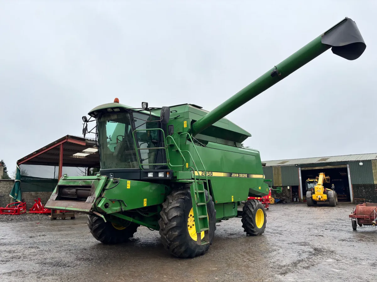 John Deere 2058 Combine Harvester - Image 3