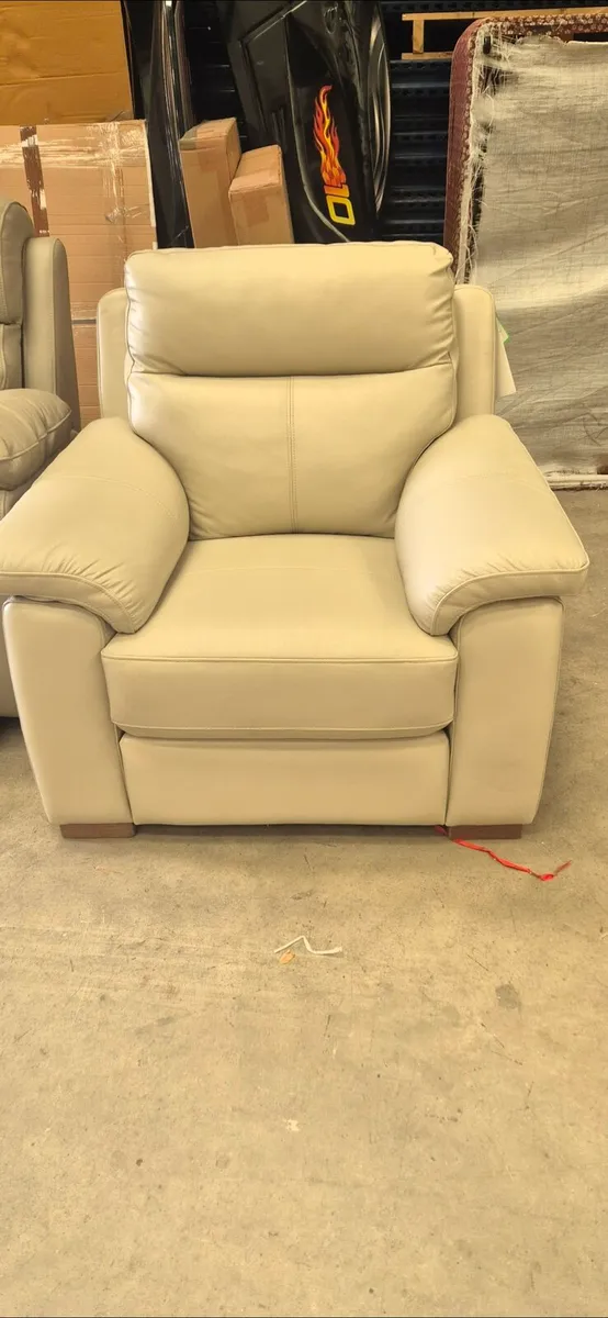 Electric sofa and reclining chairs - Image 2